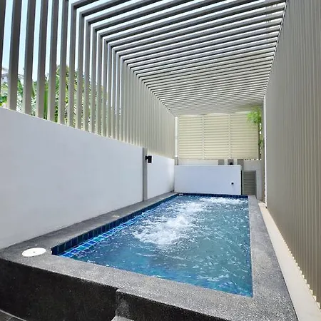 Iris Luxury Service Villa